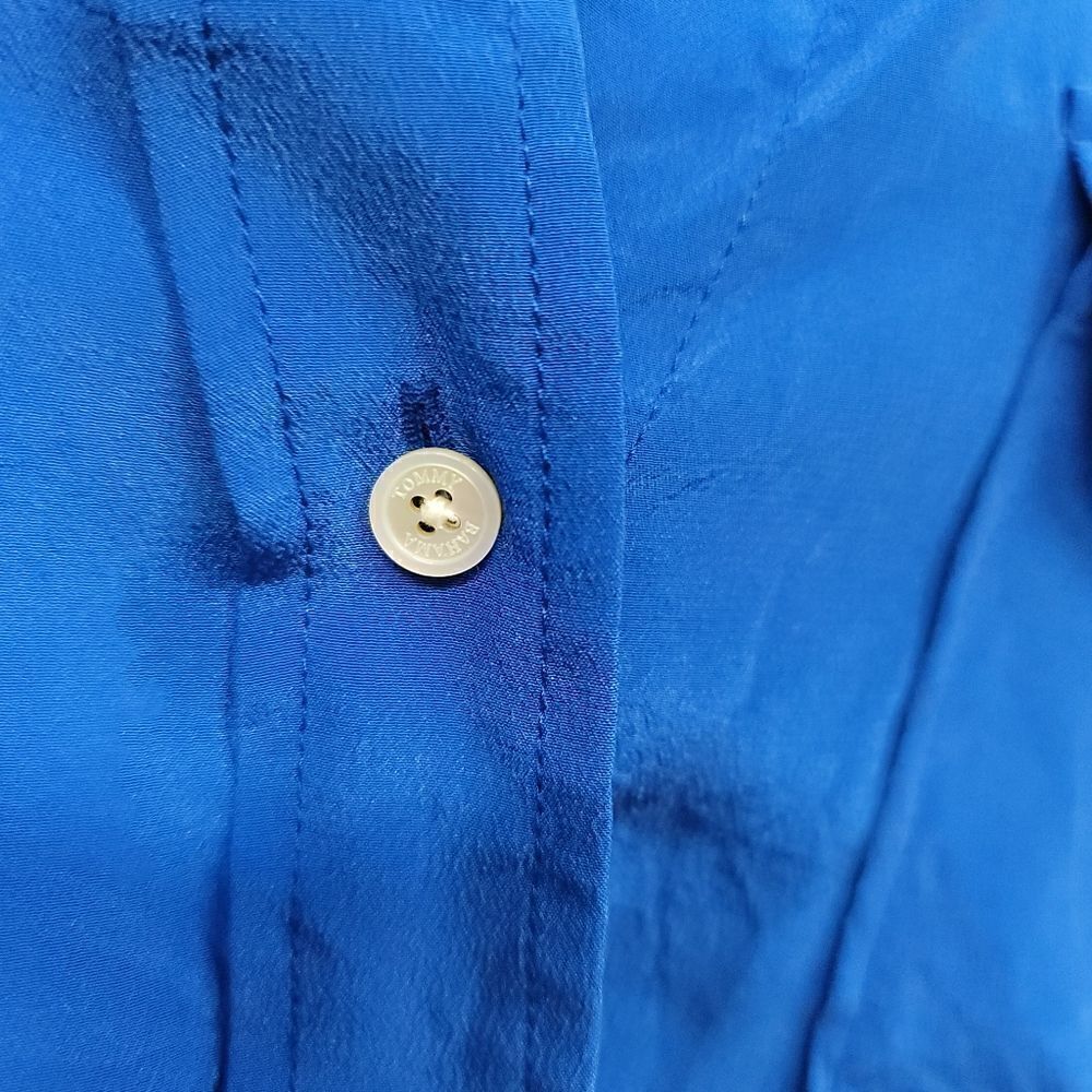 Tommy Bahama blue silk blouse - Picture 5 of 8
